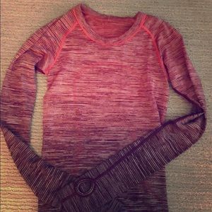 Lululemon stretchy long sleeve top size 2